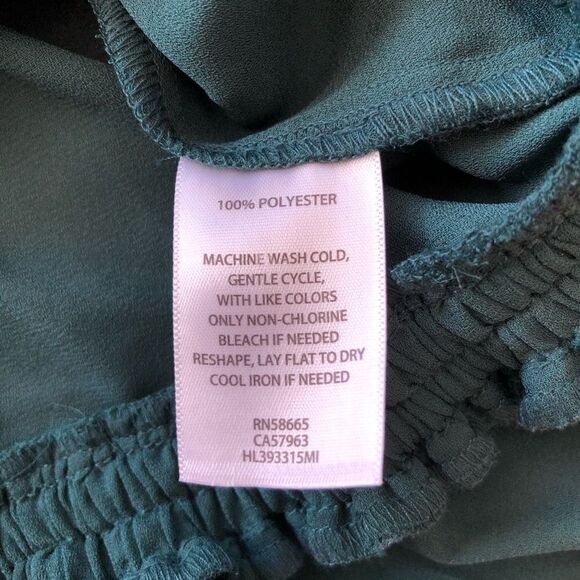 Chelsea28 Ruffle Hem Split Neck Blouse Size Medium - Picture 10 of 10